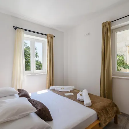 Apartamento Deluxe Dobrila Kaštela